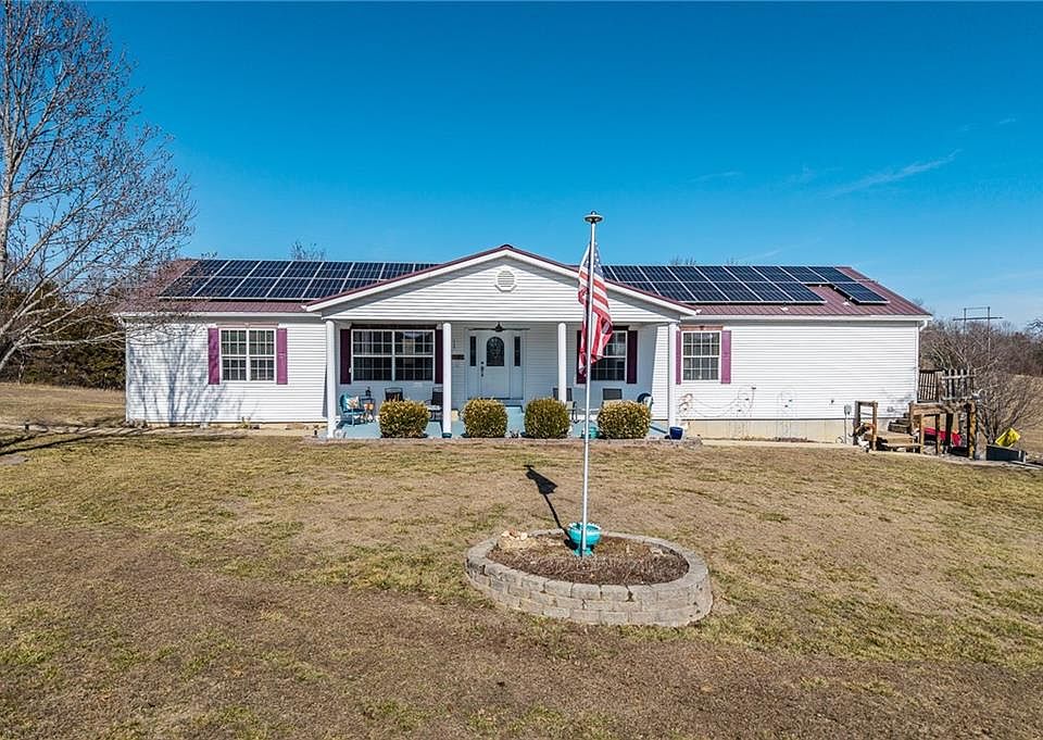 1st image of 28345 Sapphire Dr