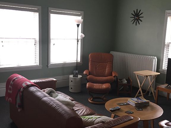 2nd image of 537 Lake Ave APT 2