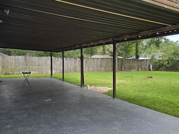 5th image of 15110 Jester Ave
