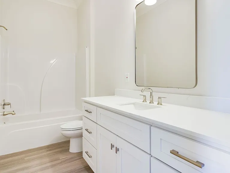 102 Perth Pl — Photo 35