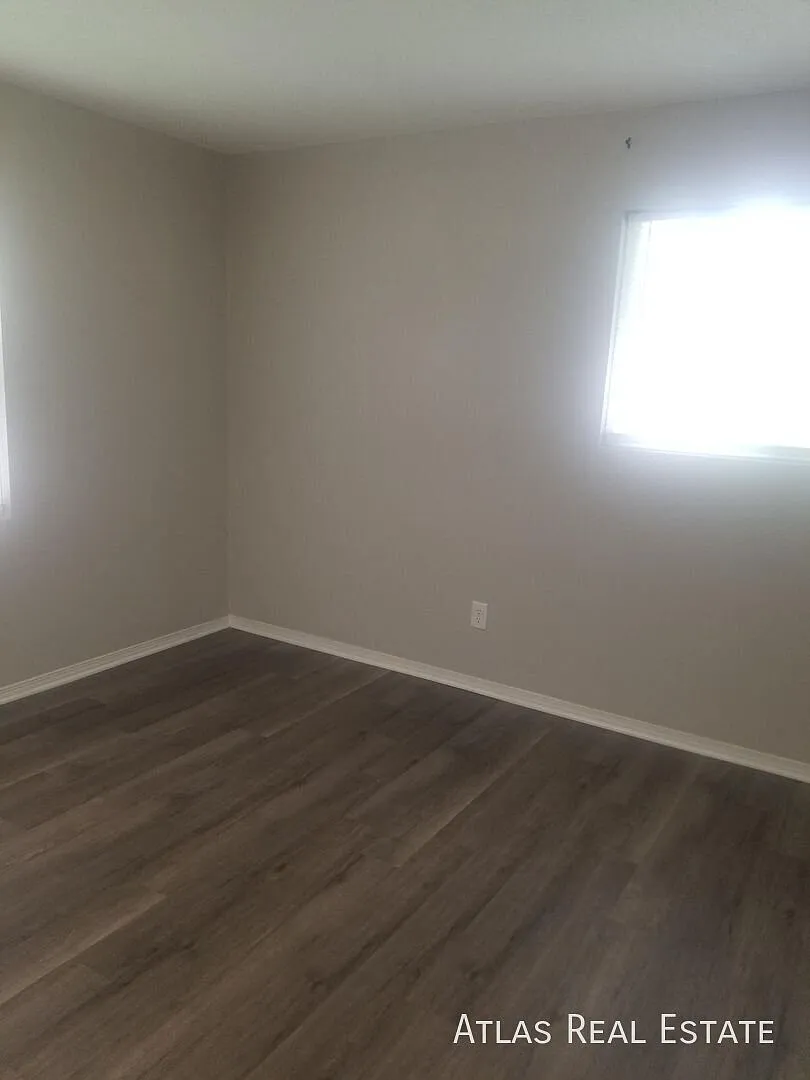 Coming Soon: Fully renovated Duplex in Independence! — Photo 3