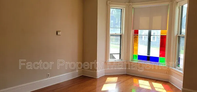 103 Lincoln St — Photo 3