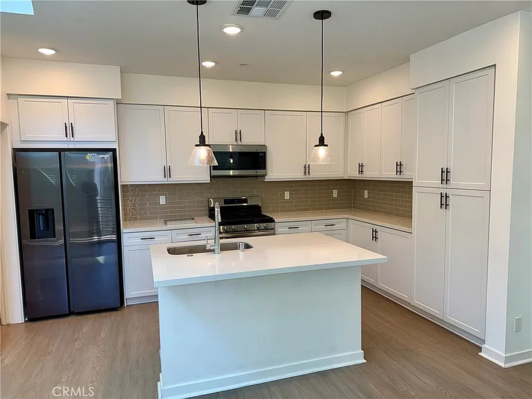 11060 Wander Dr — Photo 3