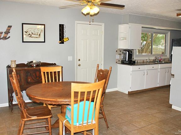 5th image of 837 E Claflin Ave