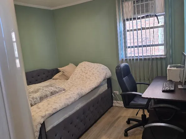 1625 Emmons Avenue image 17 of 25