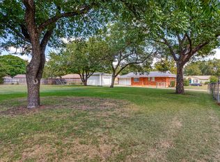 240 Smith St, Burleson, TX 76028