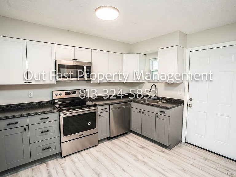430 3rd Ave — Photo 21
