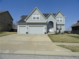 720 SW 33rd St, Lees Summit, MO 64082