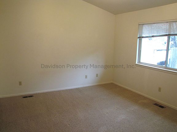 5th image of 3525 Cedarlawn Dr