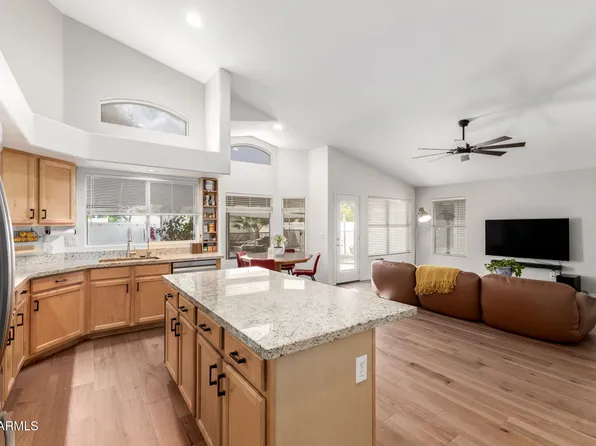 2126 S RAVEN --, Mesa, AZ 85209