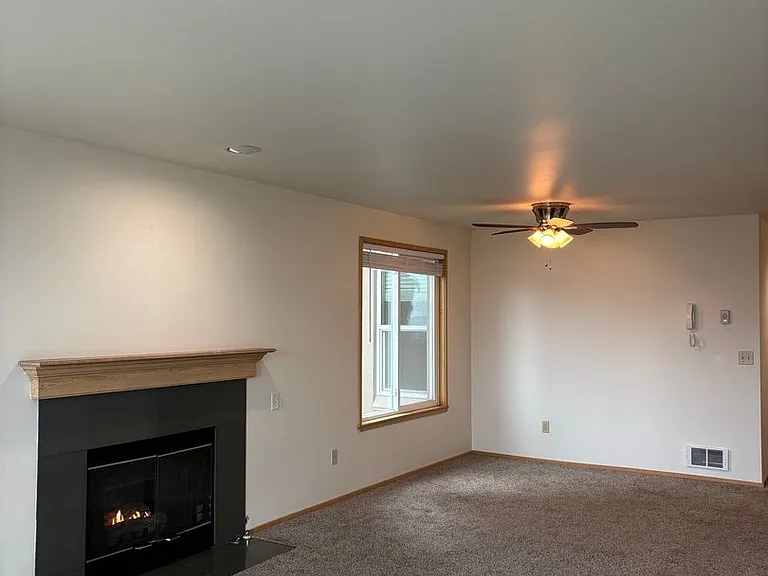 4208 Beach Drive — Photo 24