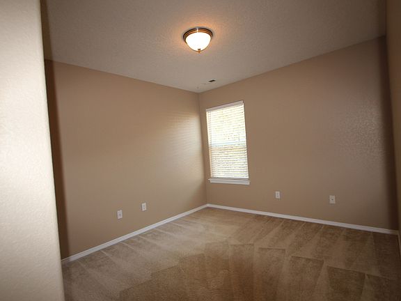 4th image of 9612 Mogollon Dr NW