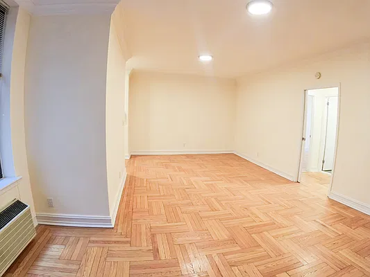Rented by Urban Real Estate Inc | media 4