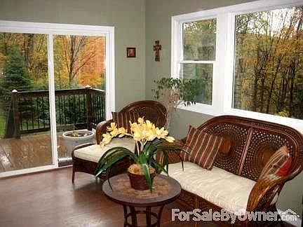 Sun Room
						:
						4 Season room with Radiant heating in Floor