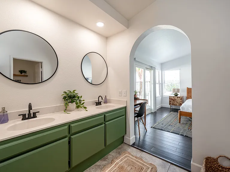 Calico Cir — Photo 15