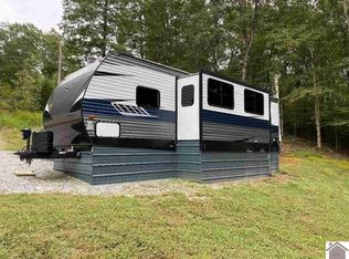 32 Pebble Dr, Eddyville, KY 42038