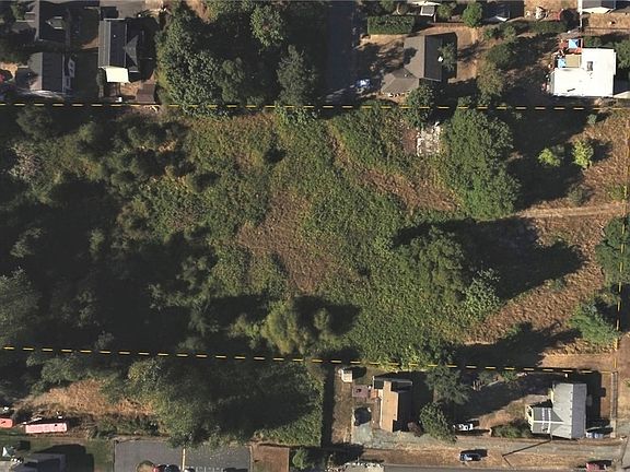 5th image of 2216 65th Ave NE