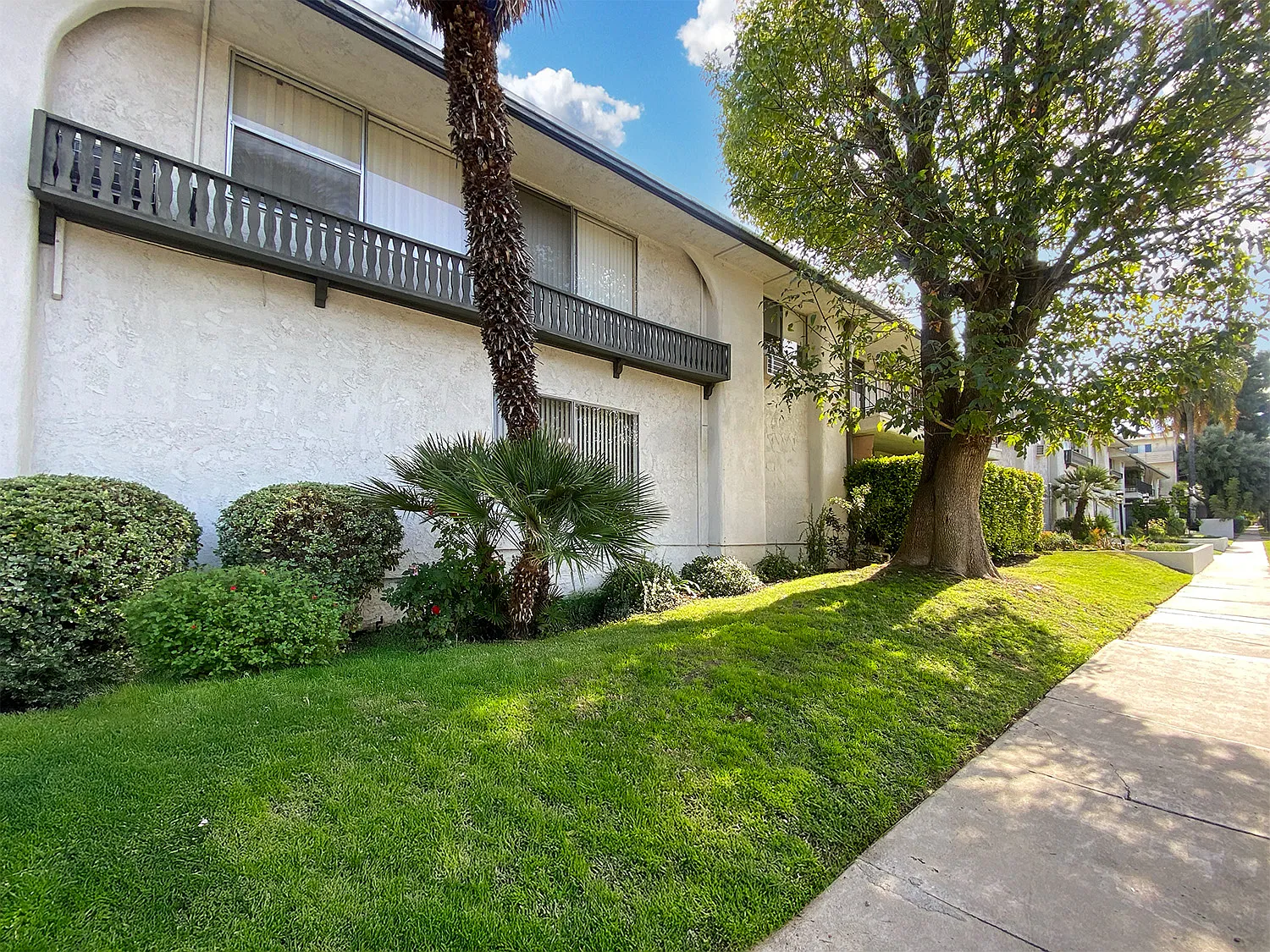 Yarmouth Apartments — Photo 3