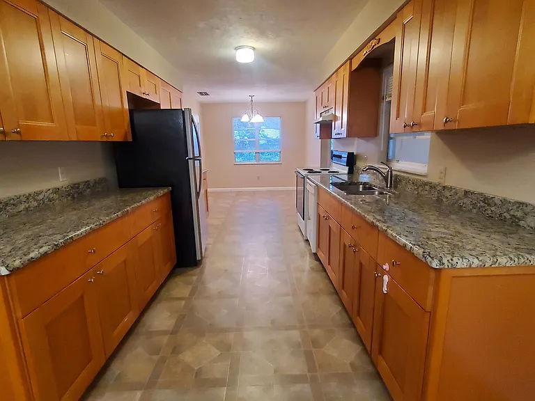 8503 SW 203rd Ct — Photo 30