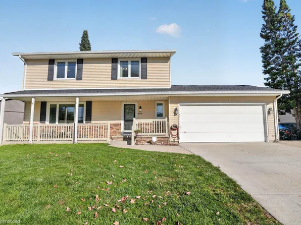 3904 Convair Ln, Cedar Falls, IA 50613