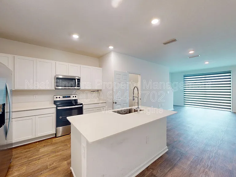 12730 Barrack Ln — Photo 4