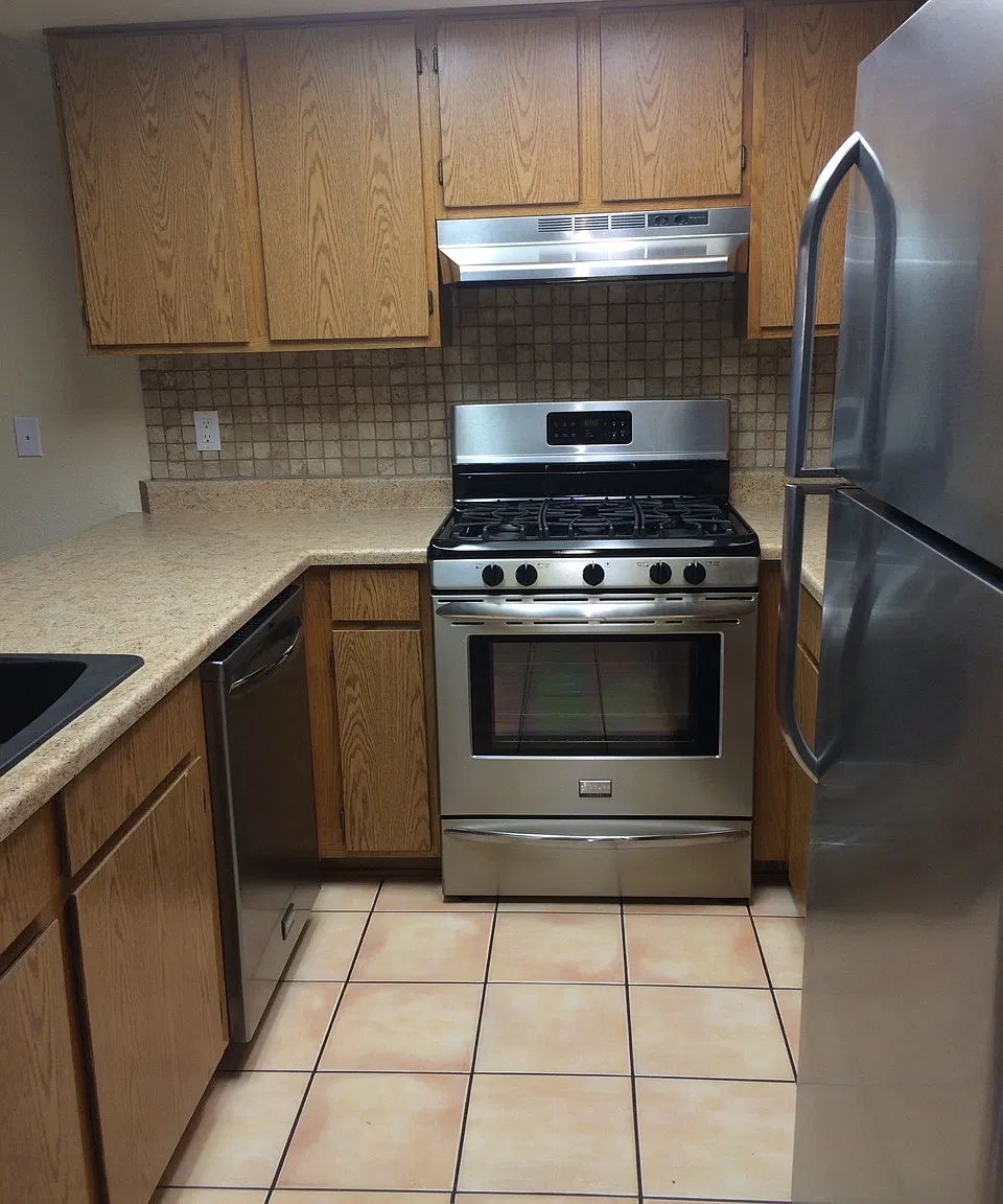 250 Sunset Dr — Photo 4