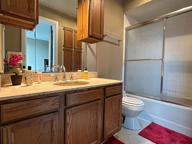 600 NW 4th St #205 — Photo 26