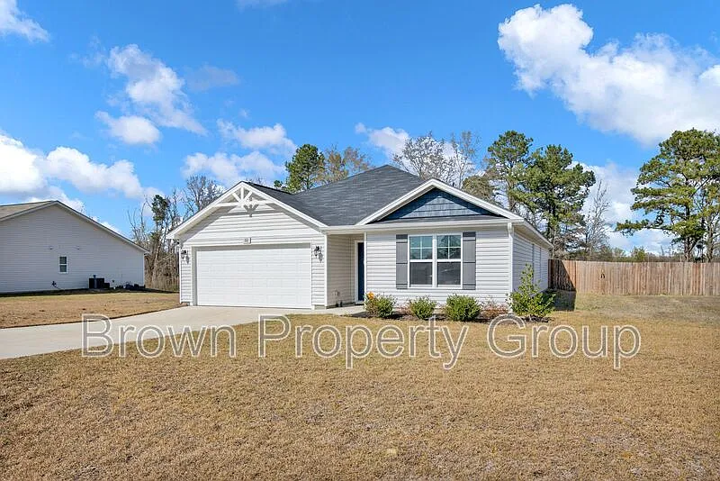 3 bed, 2.0 bath, 1750 sqft, $1,900 — Photo 3