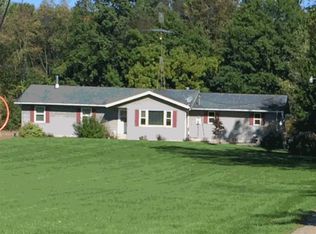 67998 County Road 372, Hartford, MI 49057