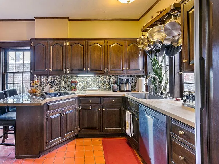 7446 Byron Pl — Photo 23