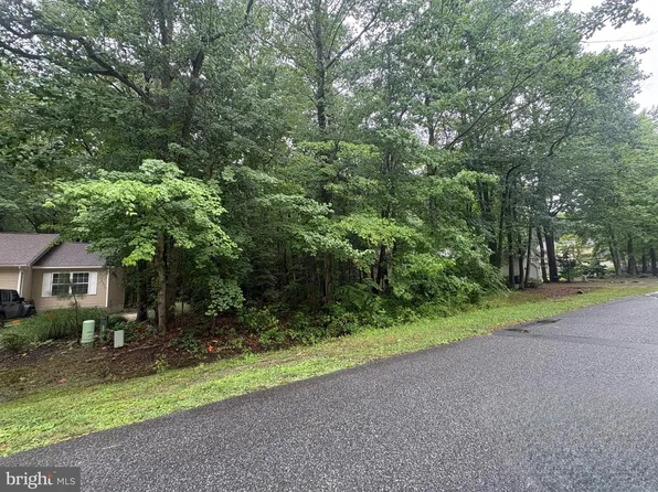 108 Nottingham Ln, Ocean Pines, MD 21811