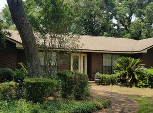 1539 Oak Shore Dr, Gulf Breeze, FL 32563