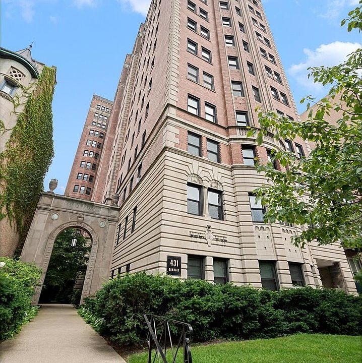 1st image of 431 W Oakdale Ave APT 14A