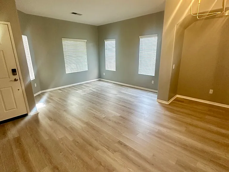 Gardenvail Dr — Photo 8