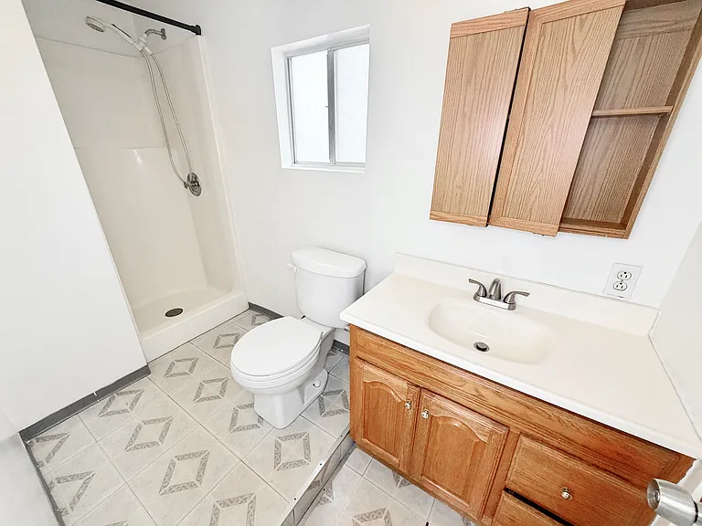 629 S Meridian Ave — Photo 14