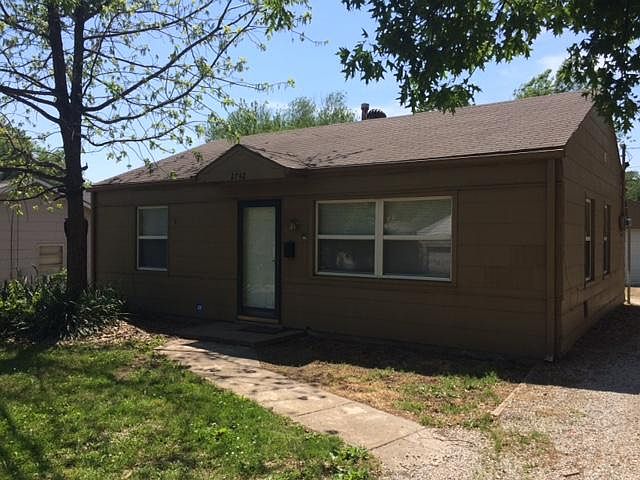 1st image of 2742 S 51st St