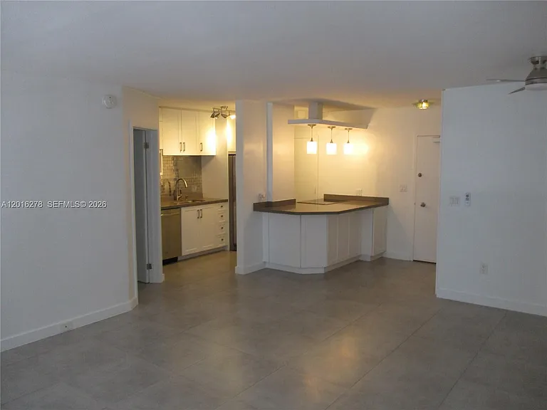 5313 Collins Ave #1111 — Photo 20