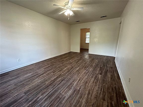 5th image of 1302 Garth Dr
