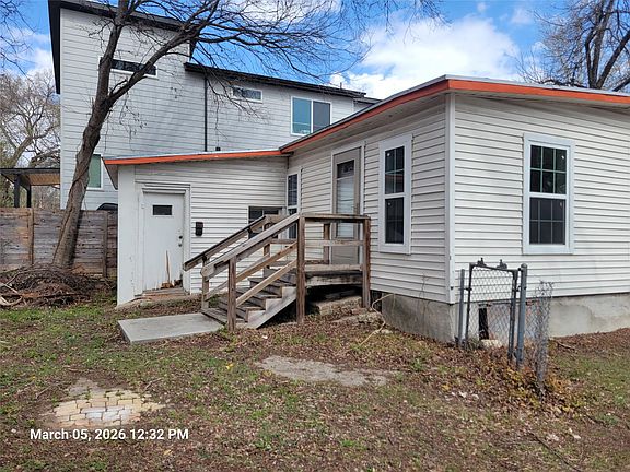 3rd image of 2000 Alamo St