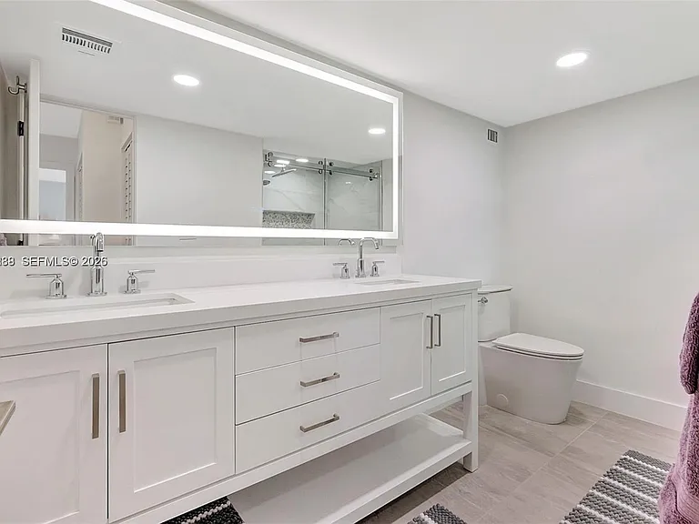 7928 West Dr #802 — Photo 14