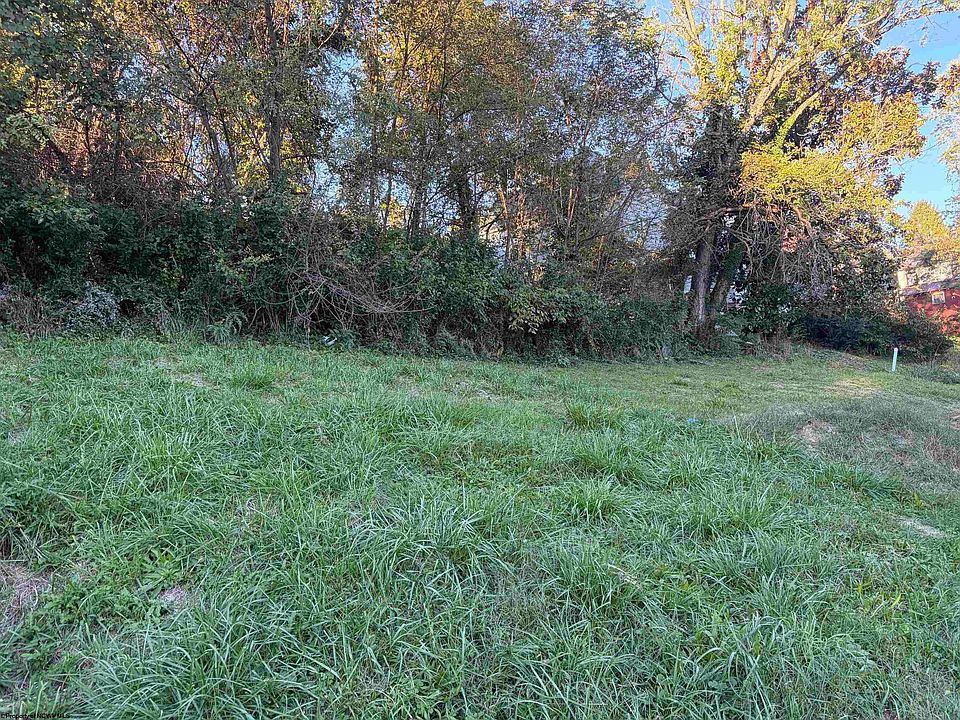 1st image of Gladden View Ave