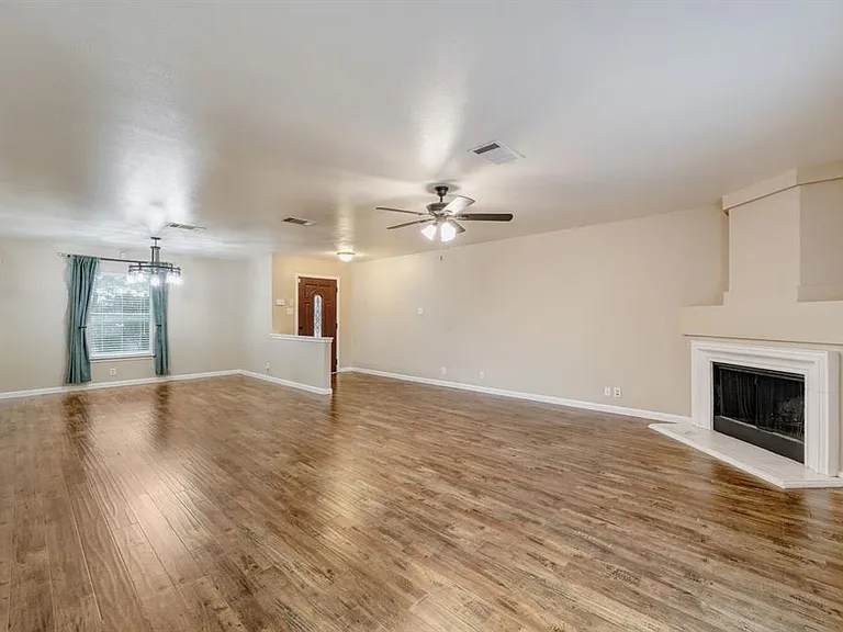 928 Justeford Dr — Photo 5