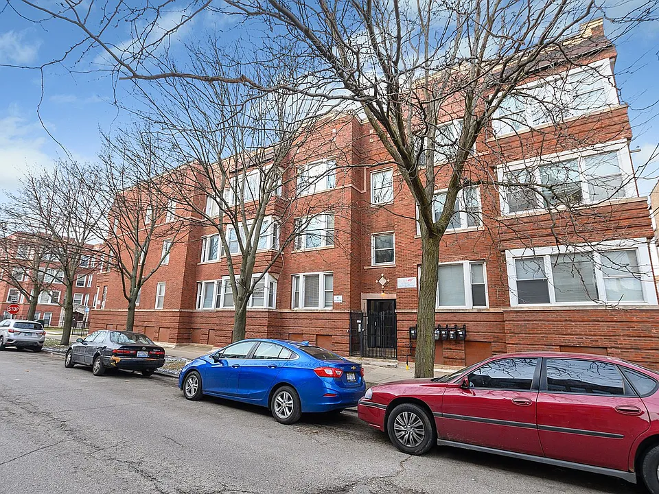 6757-6759 S Clyde Ave #2106-2108