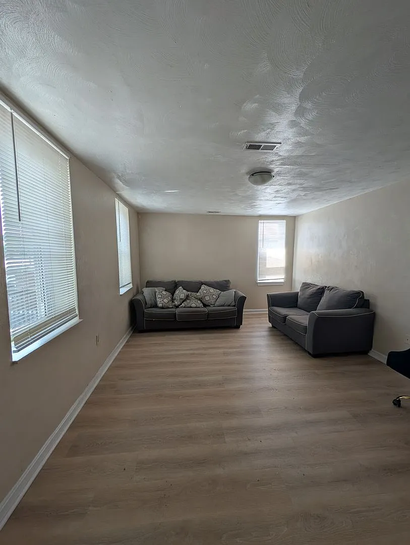 348 Meyran Ave — Photo 2