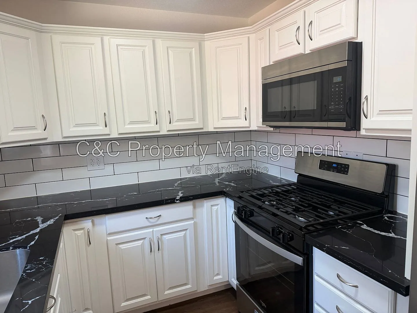 3 bed, 2.0 bath, 1008 sqft, $2,750 — Photo 3