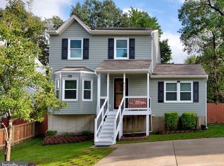 830 205th St, Pasadena, MD 21122