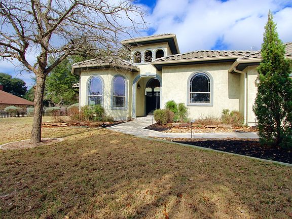 3rd image of 382 Rosewood Dr