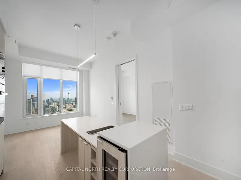 11 Yorkville Ave #5908 — Photo 16