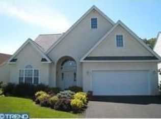 402 Homestead Cir, Warrington, PA 18976