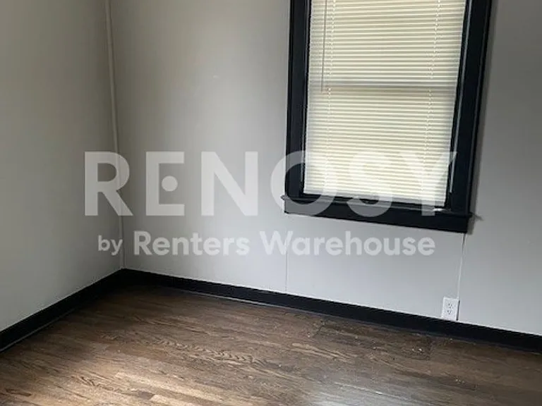 576 S Oxford Ave — Photo 10